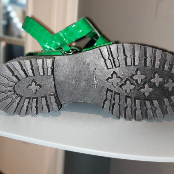 Reformation Green Sandals - Picture 4 of 4